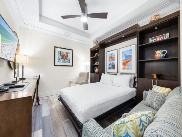 Siesta Key luxury  On Beach Walk to Restaurants & Shopping